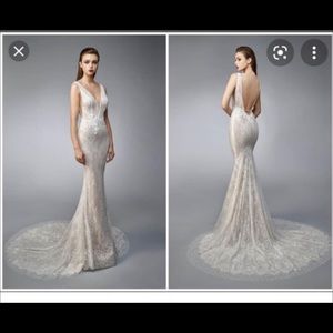 Selling Never Before Worn Enzoani Nicky wedding gown.